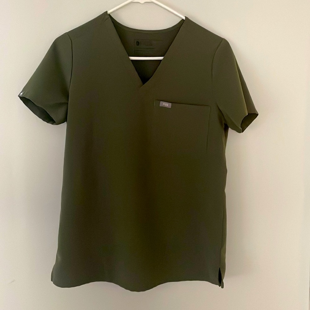 Figs scrubs green